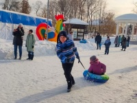 Юные и взрослые вольчане увлеклись «Новогодним калейдоскопом» и «Снегодрайвом»