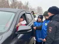 В Вольске прошла акция «Пристегнулся сам, пристегни ребенка!»