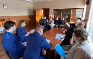 В Вольской межрайонной прокуратуре состоялось межведомственное совещание с главами муниципальных образований Вольского района