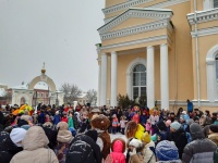 Праздник Рождества Христова в Вольске впервые провели на территории Свято-Троицкого собора