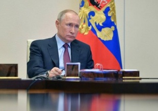 Владимир Путин поддержал предложение ввести нерабочие дни с 30 октября по 7 ноября