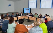 Татьяна Ерохина провела выездное совещание комитета по государственному строительству и местному самоуправлению в Вольском районе