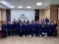 В Вольске состоялось торжественное вручение удостоверений членам отряда общественного движения «Юный друг полиции»
